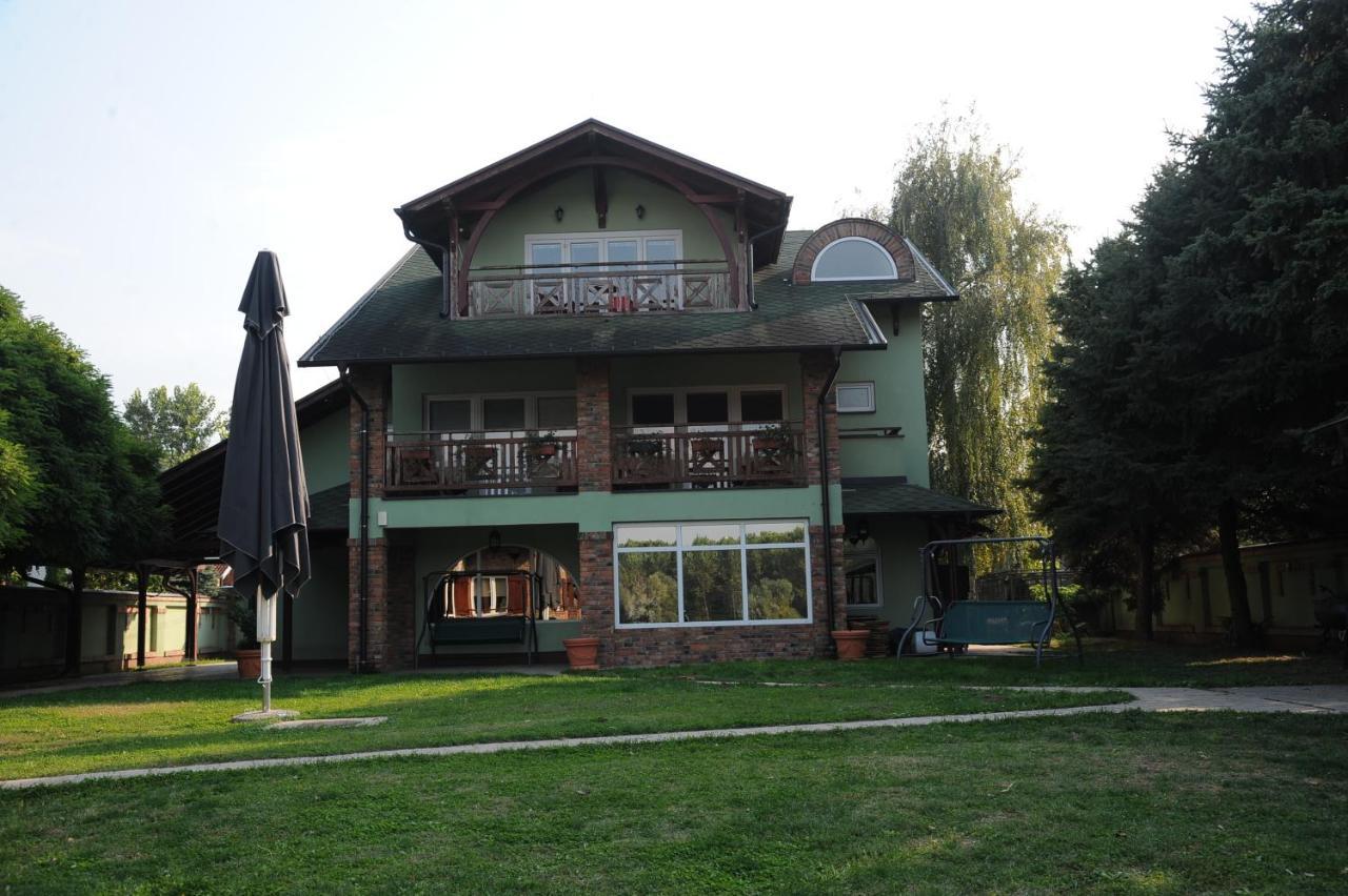 Vila Odmor Na Dunavu Beocin Esterno foto
