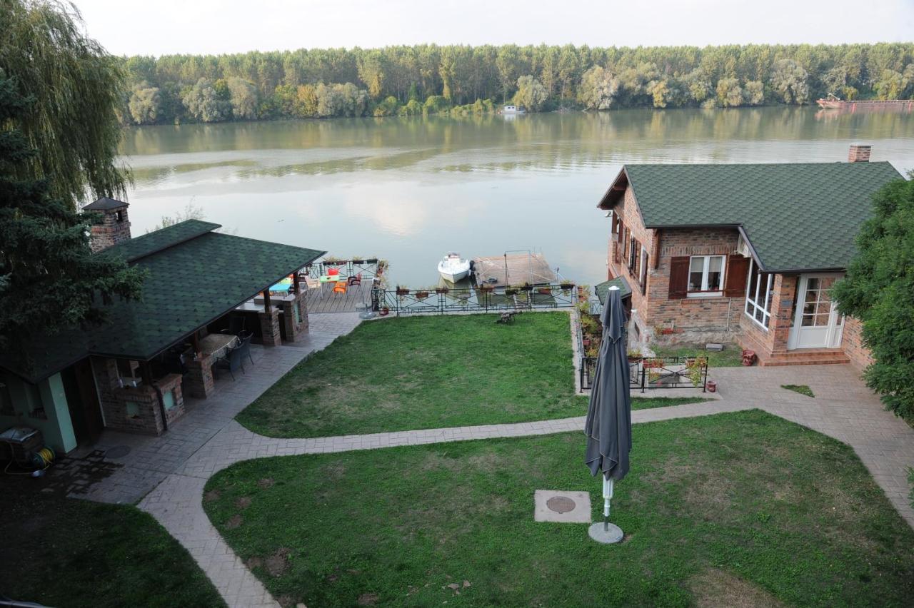 Vila Odmor Na Dunavu Beocin Esterno foto