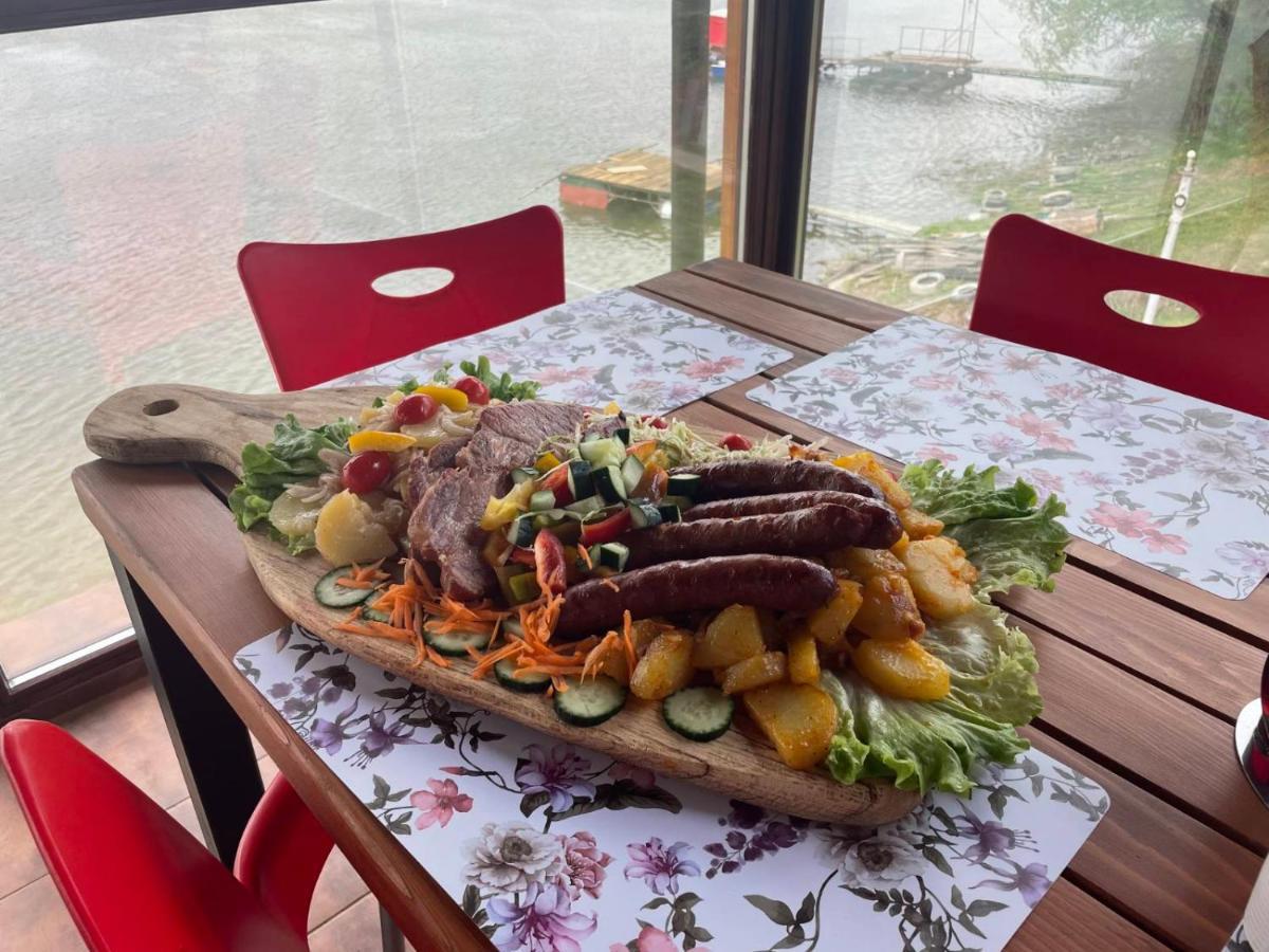 Vila Odmor Na Dunavu Beocin Esterno foto