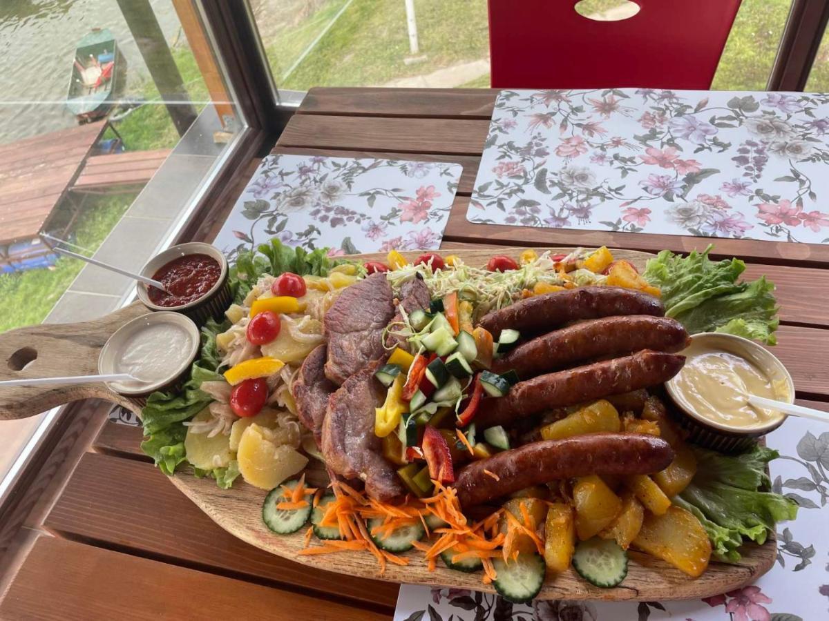 Vila Odmor Na Dunavu Beocin Esterno foto
