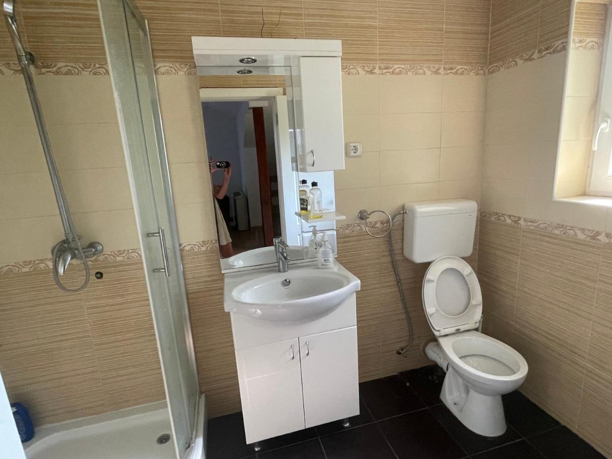 Vila Odmor Na Dunavu Beocin Esterno foto