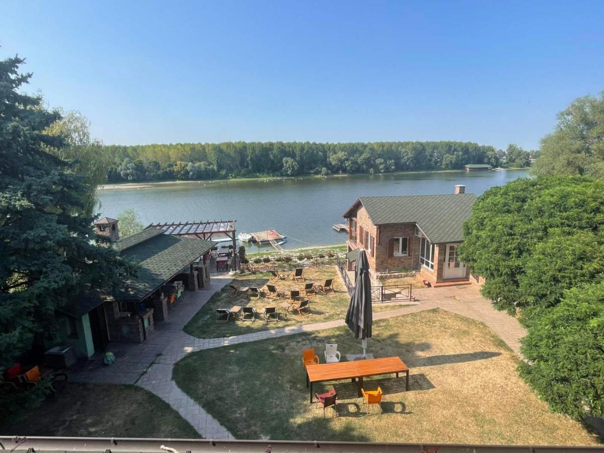 Vila Odmor Na Dunavu Beocin Esterno foto